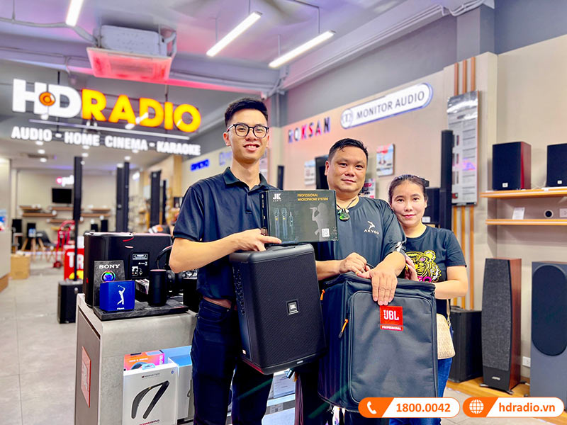 Khách hàng mua Loa JBL Eon Compact tại HDRadio