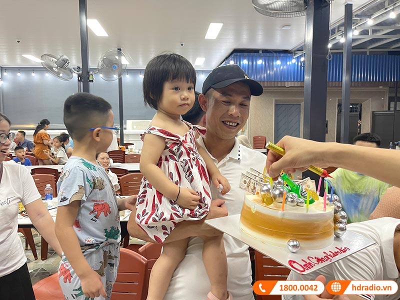 HDRadio tổ chức sinh nhật cho nhân viên