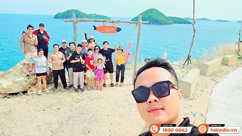 Nhân viên HDRadio tham quan tại Đảo Nam Du (Kiên Giang) Nhân viên HDRadio tham quan tại Đảo Nam Du (Kiên Giang)