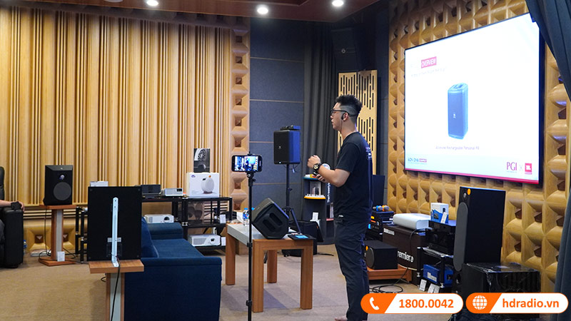 HDRadio kết hợp PGI tổ chức sự kiện Minishow Acoustic