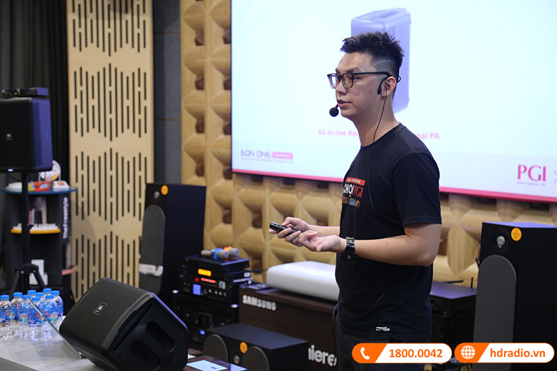 HDRadio kết hợp PGI tổ chức sự kiện Minishow Acoustic