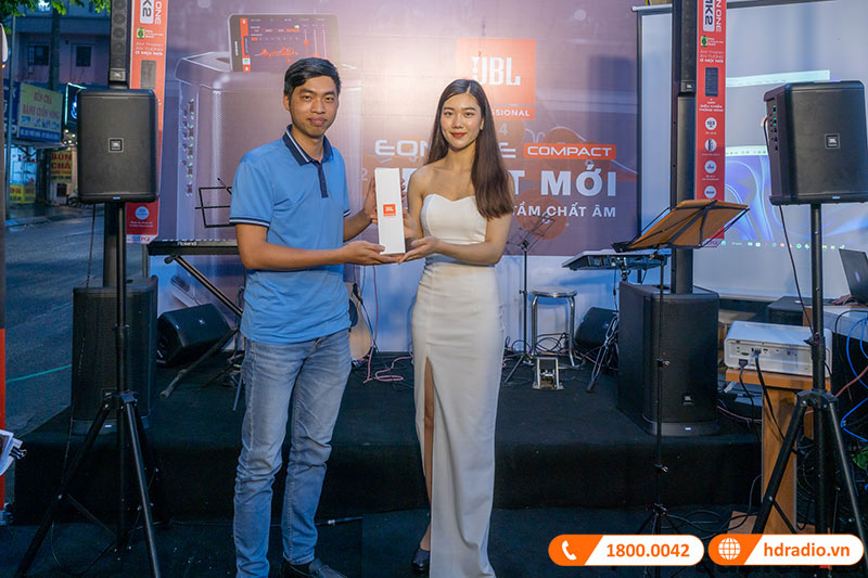 HDRadio kết hợp PGI tổ chức sự kiện Minishow Acoustic