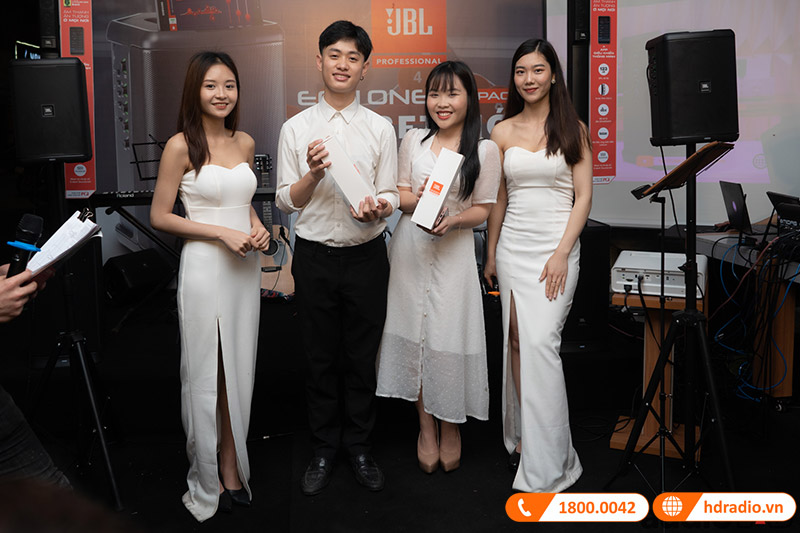 HDRadio kết hợp PGI tổ chức sự kiện Minishow Acoustic