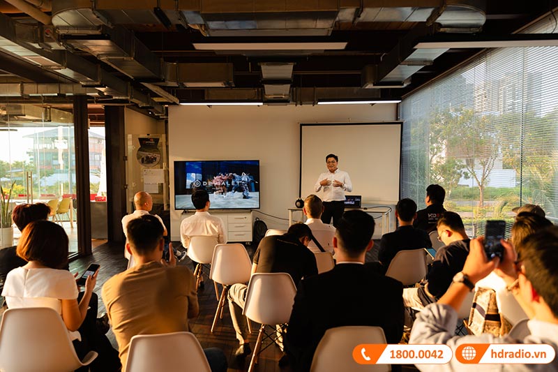 sự kiện ra mắt loa Devialet Mania và loa soundbar Devialet Dione Opera de Paris