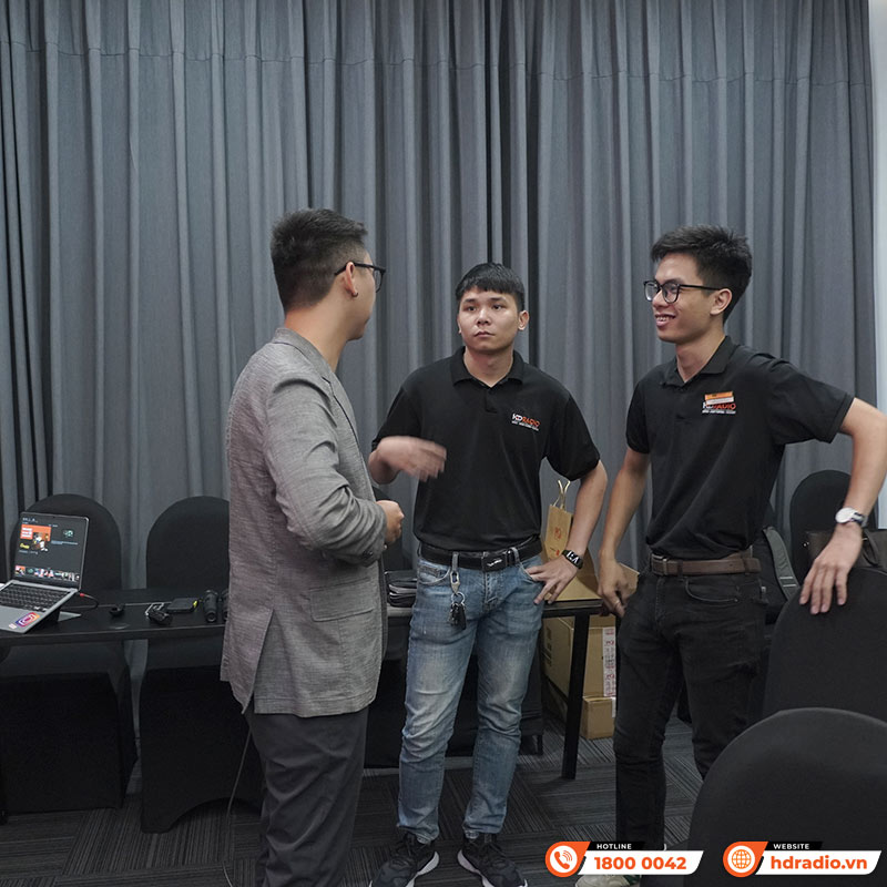 HDRadio Tham Dự Workshop Về Dòng Loa Authentics Và Đầu Đĩa Than Spinner BT Mới Nhất Của JBL HDRadio Tham Dự Workshop Về Dòng Loa Authentics Và Đầu Đĩa Than Spinner BT Mới Nhất Của JBL