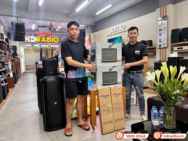 Khách hàng mua sắm Loa Marshall chính hãng ASH tại HDRadio