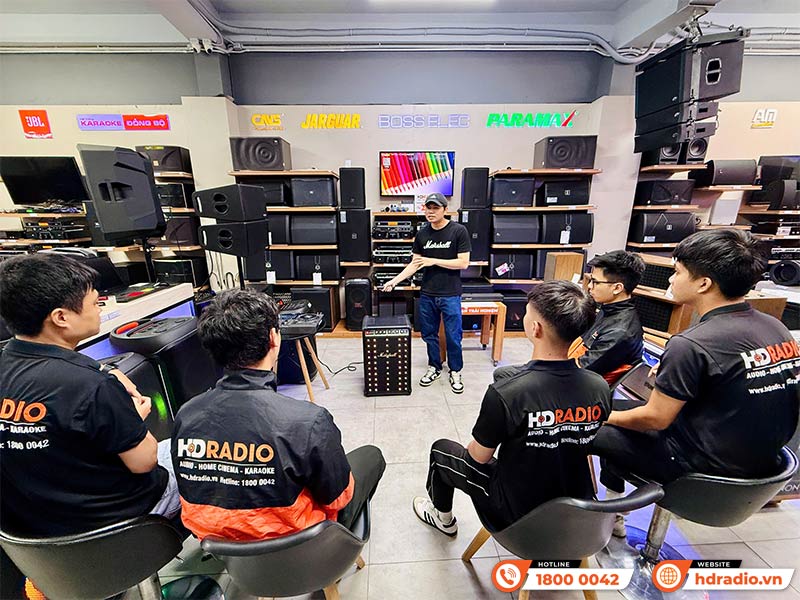 Đại diện Marshall training Loa Bromley 750 tại HDRadio
