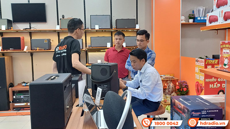 ảnh showroom HDRadio Hà Đông 