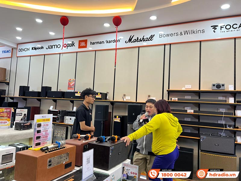 Anh thuc te tai Showroom HDRadio Quan 7