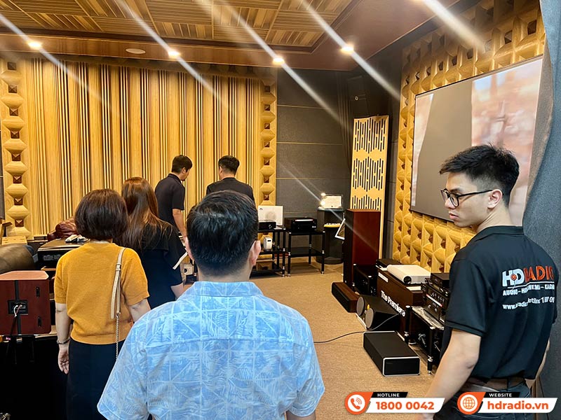 Tổng giám đốc Epson - ông Daisuke Hori sang thăm và làm việc tại HDRadio Tổng giám đốc Epson - ông Daisuke Hori sang thăm và làm việc tại HDRadio