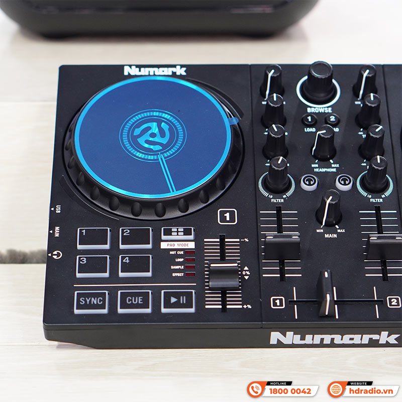 Bàn DJ Numark Party Mix II