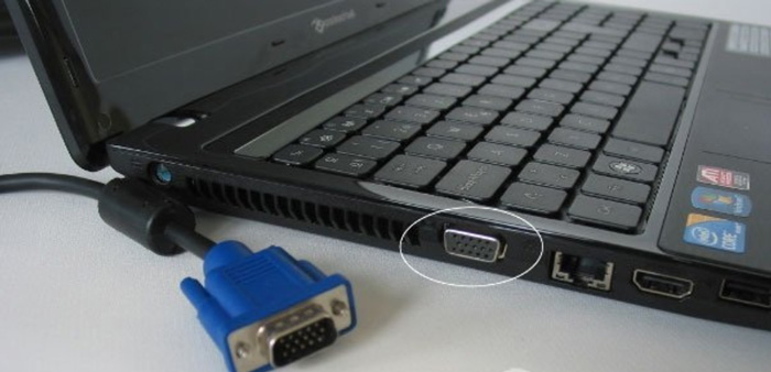 Ket noi may tinh voi may chieu qua cong VGA