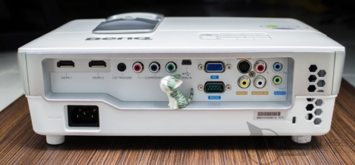 Hinh anh cac cong tren may chieu