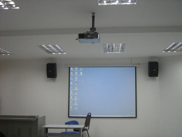 cách lắp máy chiếu lên trần nhà