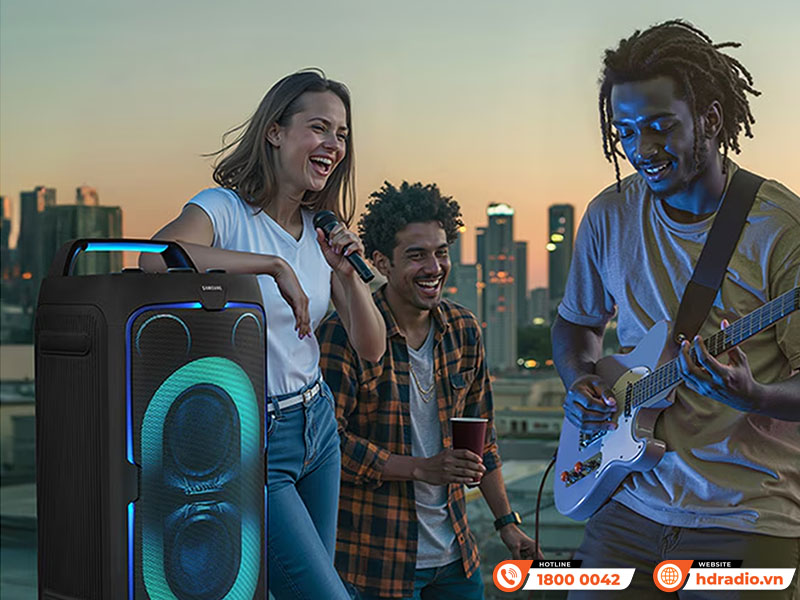 Hơn thế nữa, người dùng cũng có thể tùy chỉnh âm trầm linh hoạt qua ba chế độ: Mạnh mẽ - Nhẹ nhàng - Sâu lắng, đồng thời lựa chọn bốn chế độ âm thanh khác nhau gồm Standard, Wide, Stadium và Outdoor, phù hợp với mọi không gian, từ buổi BBQ ngoài trời đến sàn nhảy trong nhà sôi động. Samsung ra mắt Bộ đôi siêu phẩm Loa Tháp Di Động ST40F và ST50F Hơn thế nữa, người dùng cũng có thể tùy chỉnh âm trầm linh hoạt qua ba chế độ: Mạnh mẽ - Nhẹ nhàng - Sâu lắng, đồng thời lựa chọn bốn chế độ âm thanh khác nhau gồm Standard, Wide, Stadium và Outdoor, phù hợp với mọi không gian, từ buổi BBQ ngoài trời đến sàn nhảy trong nhà sôi động. Samsung ra mắt Bộ đôi siêu phẩm Loa Tháp Di Động ST40F và ST50F