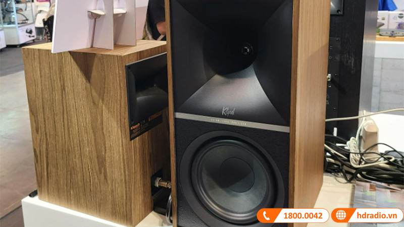 Klipsch ra mắt bộ đôi loa bookshelf cao cấp mang tên The Nines và The Sevens