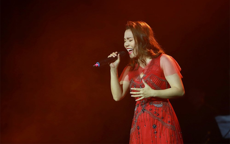 Những bài hát karaoke dễ được 100 điểm dành cho nữ