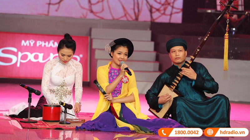 Amply hat văn và cách chọn amply hát văn