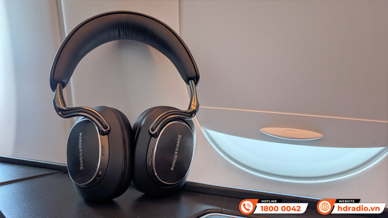 Bowers & Wilkins ra mắt Tai nghe Px8 S2