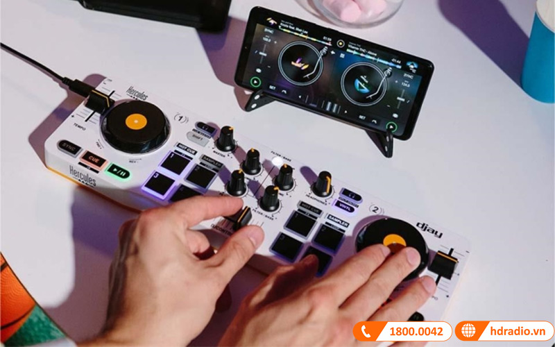 cách kết nối bàn DJ với điện thoại 