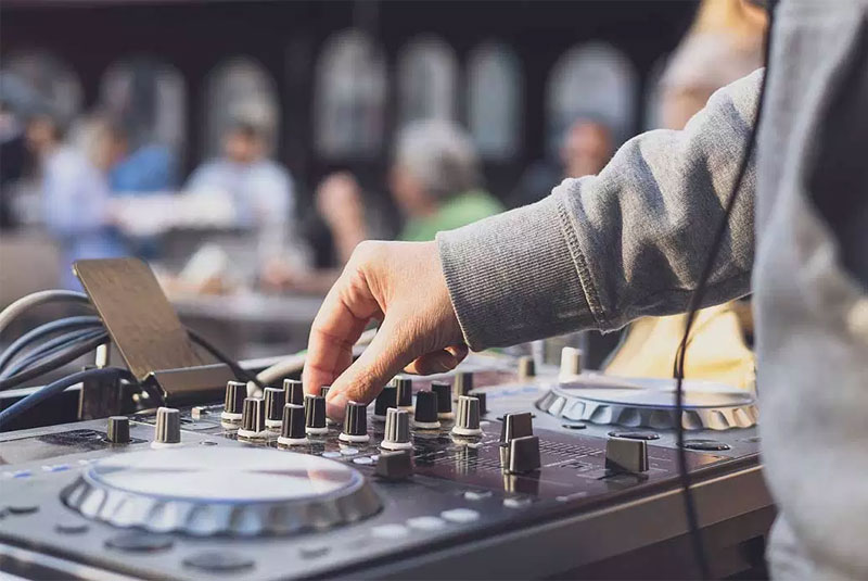 Disc Jockey la gi - Lich su hinh thanh va phat trien