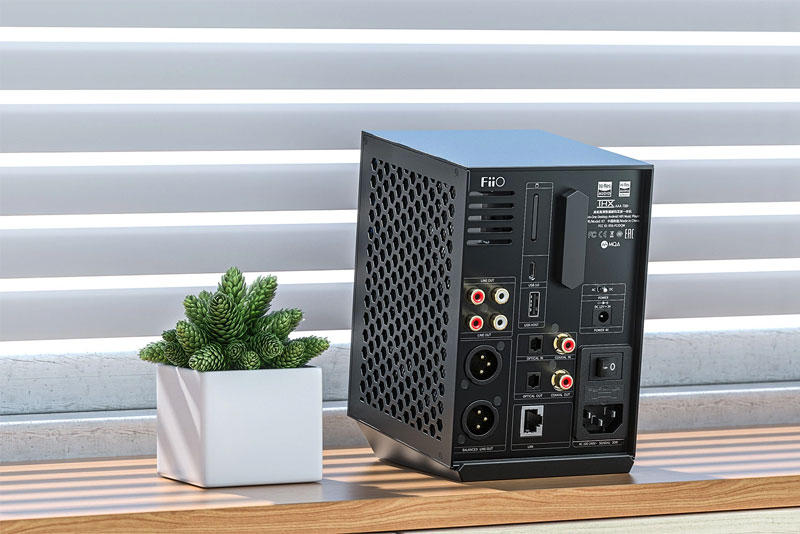 FiiO ra mat FiiO R7
