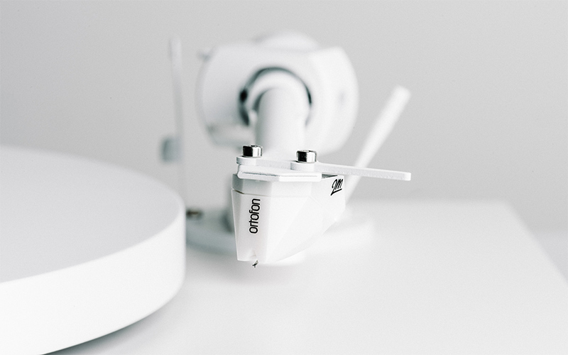 Pro-ject Debut Pro All White