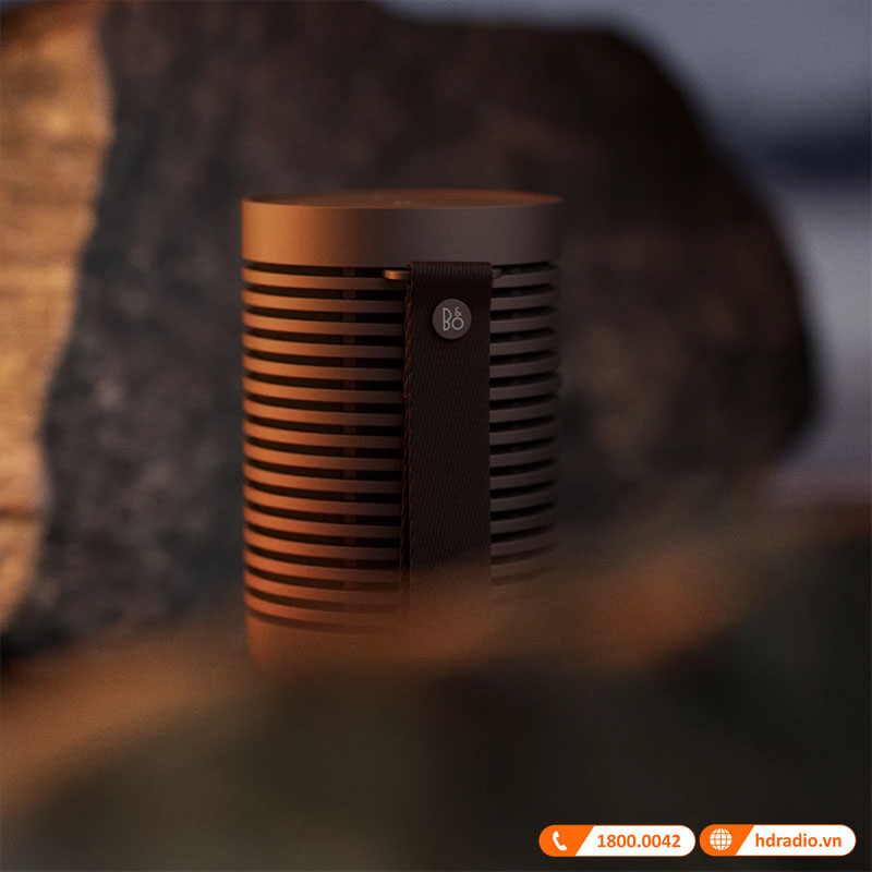 loa Beosound Explore có 2 củ loa toàn dải 1.8inh cùng công suất 2 x 30W class D