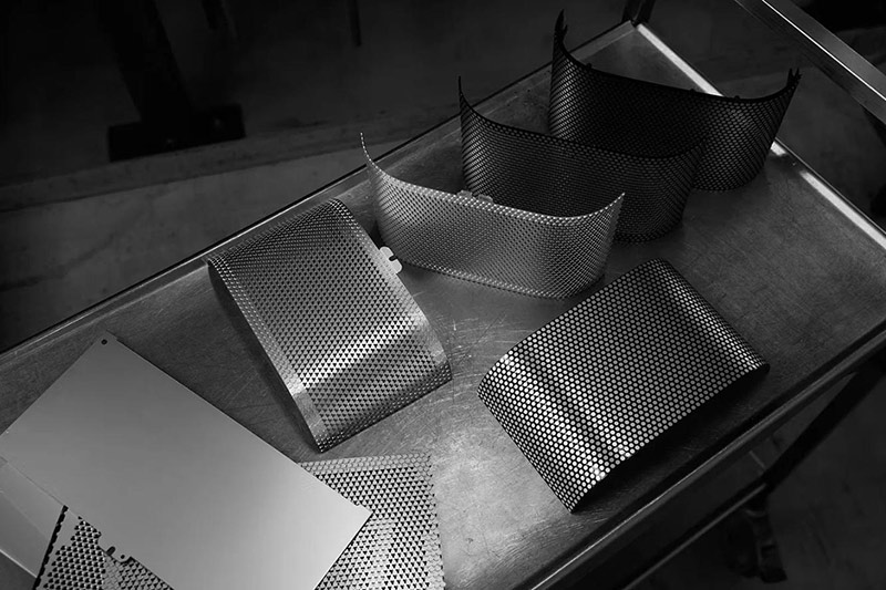 Hãng Bang Olufsen ra mắt phiên bản màu Spaced Aluminium cho mẫu loa Beosound A5 Hãng Bang Olufsen ra mắt phiên bản màu Spaced Aluminium cho mẫu loa Beosound A5