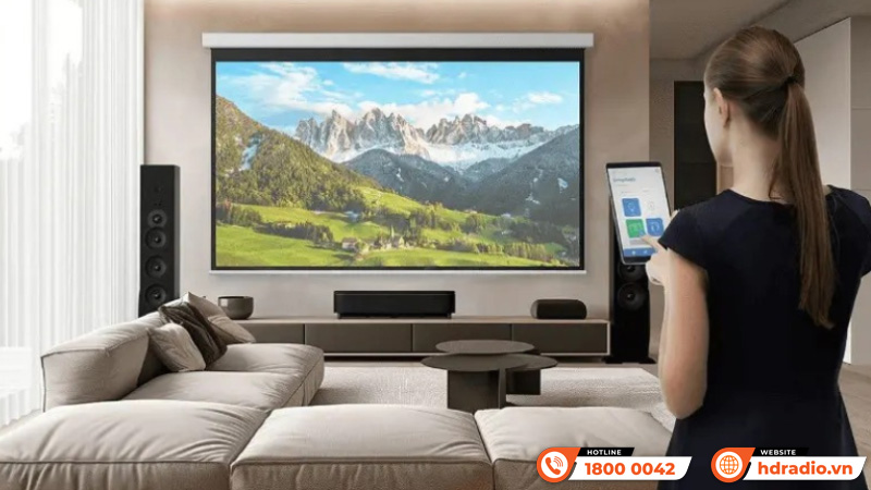 Máy chiếu 4k siêu gần Epson EH-QS100 Máy chiếu 4k siêu gần Epson EH-QS100