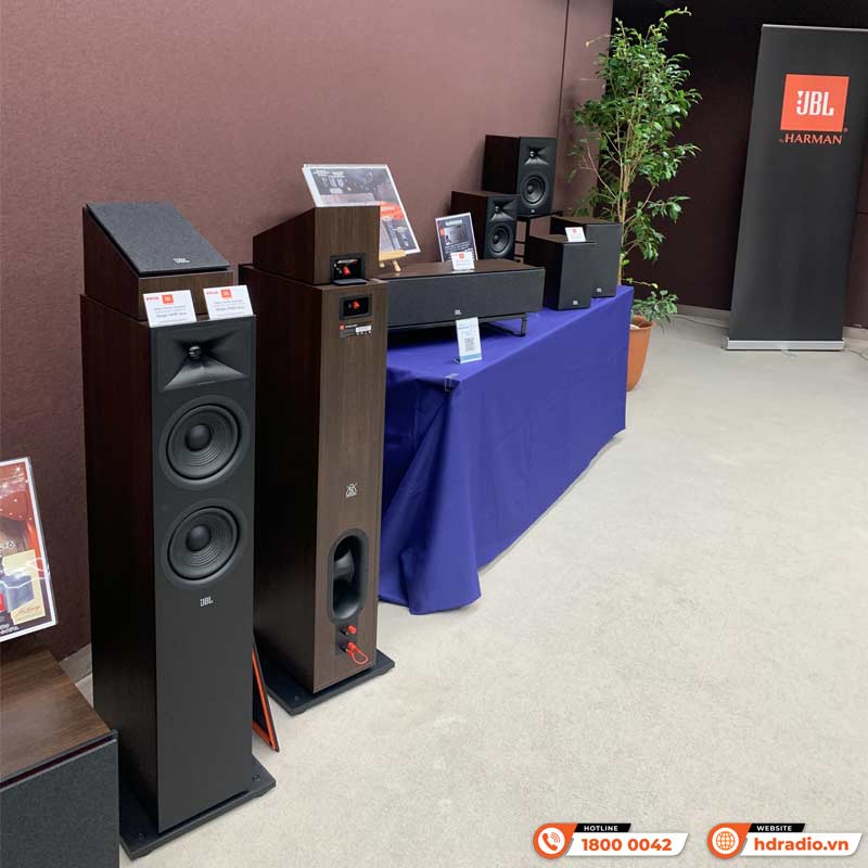 Hãng JBL ra mắt loạt sản phẩm loa nghe nhạc xem phim JBL STAGE 2
