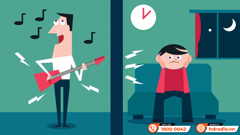 Hàng xóm hát karaoke ồn ào gọi ai và quy định hát đến mấy giờ