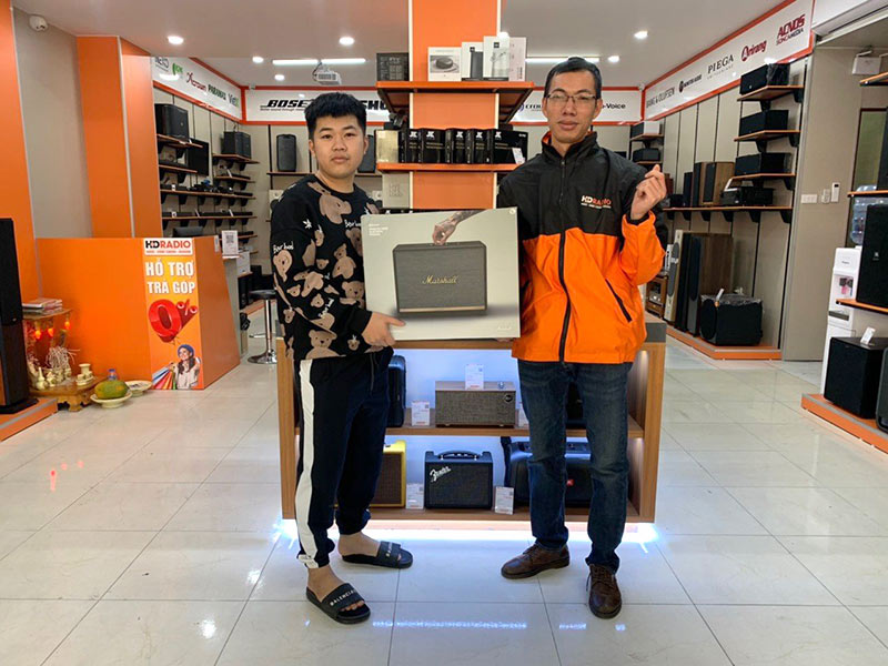 Ảnh khách hàng mua sắm tại HDRadio Hà Đông Ảnh khách hàng mua sắm tại HDRadio Hà Đông