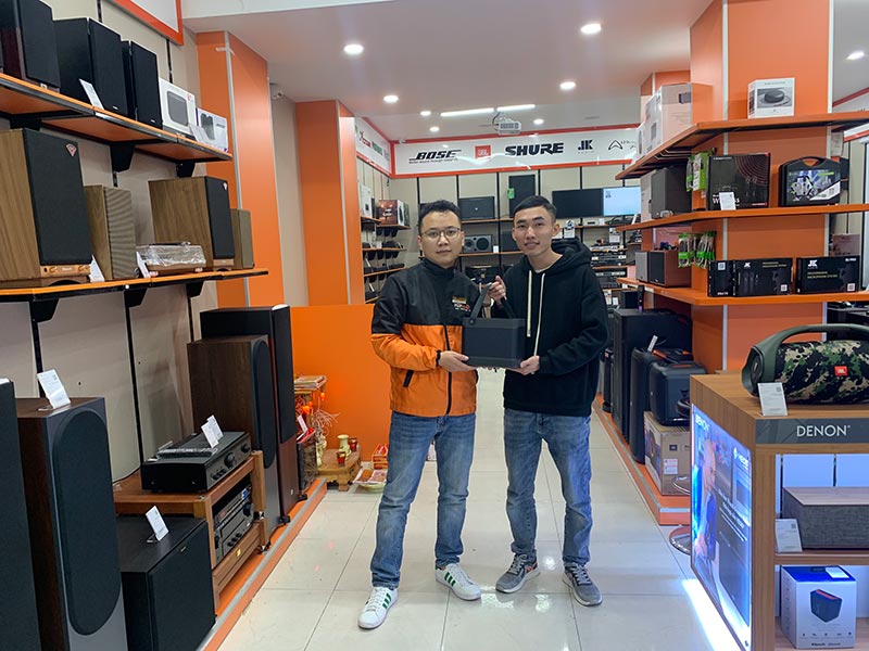 Ảnh khách hàng mua sắm tại HDRadio Hà Đông Ảnh khách hàng mua sắm tại HDRadio Hà Đông