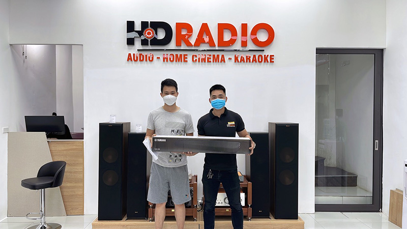 Ảnh khách hàng mua sắm tại HDRadio Long Biên Ảnh khách hàng mua sắm tại HDRadio Long Biên