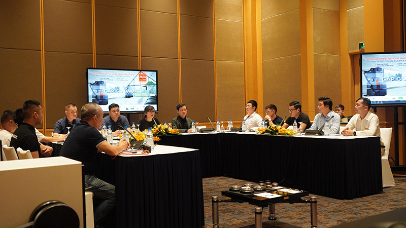 HDRadio tham dự họp báo triển lãm thiết bị nghe nhìn lầm thứ 18