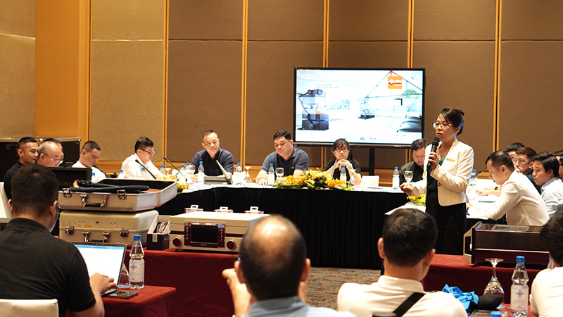 HDRadio tham dự họp báo triển lãm thiết bị nghe nhìn lầm thứ 18