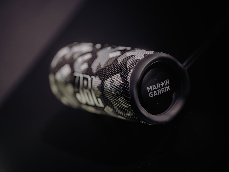 JBL và Martin Garrix kỷ niệm hợp tác cho ra mắt phiên bản đặc biệt Loa Flip 6