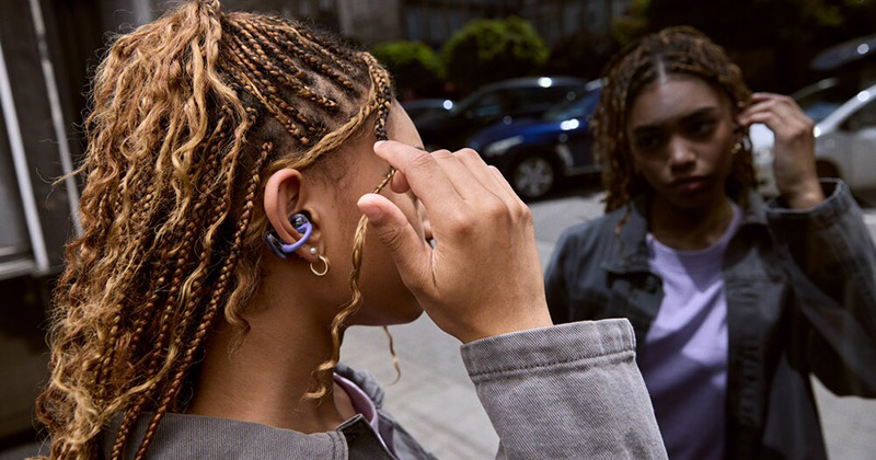 Hãng JBL ra mắt tai nghe mới nhất 2025 mang tên Soundgear Clips