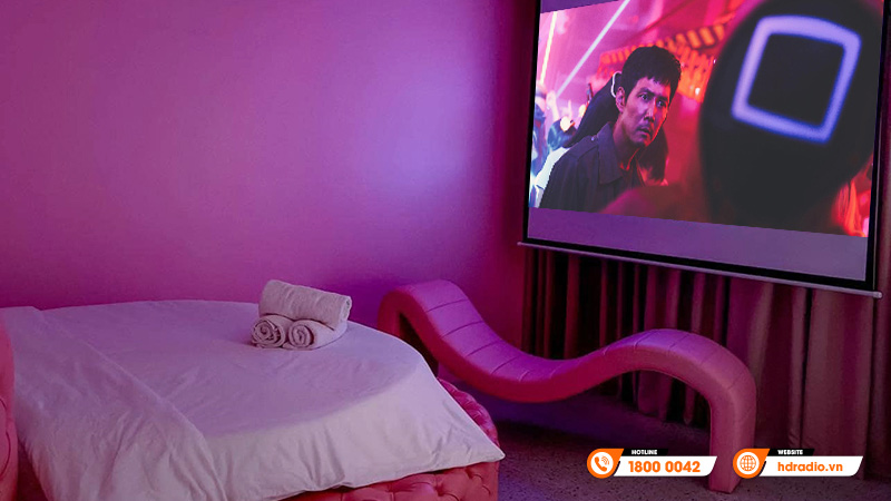 Nên chọn màn chiếu treo tường