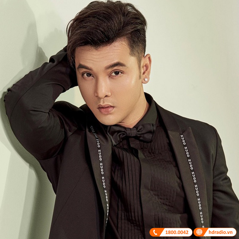 Ca sĩ Ưng Hoàng Phúc