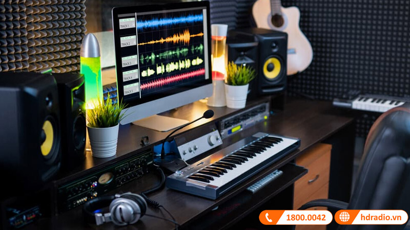 loa monitor là gì? 7 điều bạn cần biết về loa