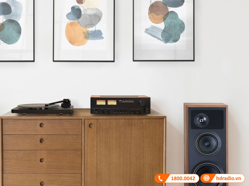 NAD ra mat amply C 3050 LE ky niem 50 nam