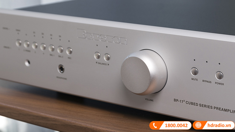 Preamp là gì và Tầm quan trọng Preamp trong âm thanh ?