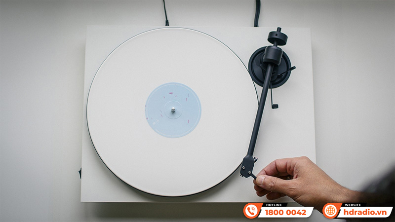 Pro-Ject trình làng mâm đĩa than mang tên E1.2