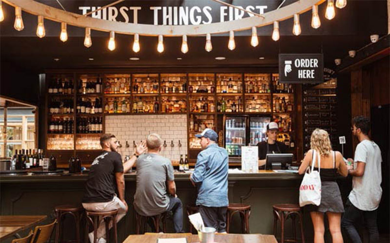 Pub là gì? Pub và Bar khác nhau như thế nào?