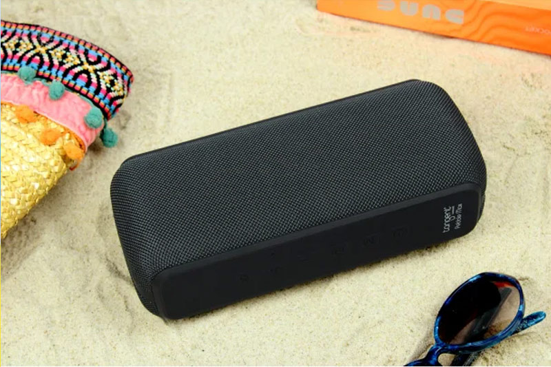 Tangent hé lộ siêu phẩm loa Bluetooth kháng nước, công suất lớn mang tên Pebble Max