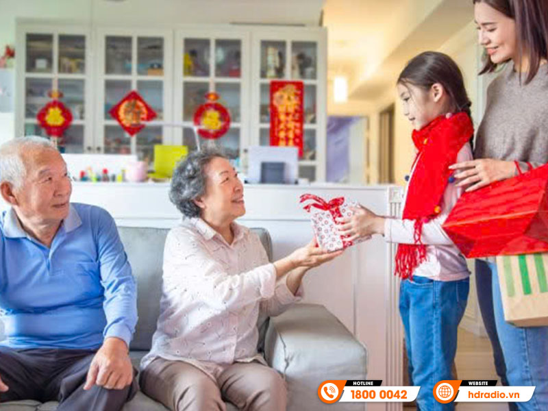 Món quà Tết thể hiện ý nghĩa muốn gửi gắm