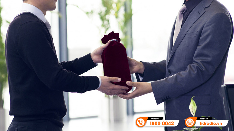 Món quà tết tặng đối tác, khách hàng