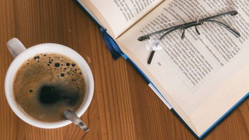 Thư giãn đọc sách